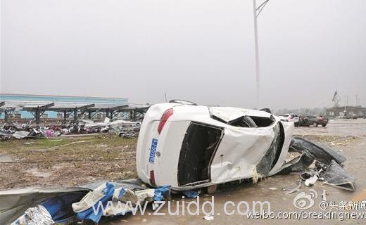 江苏盐城遭龙卷风袭击江苏盐城灾民称差点就被活埋