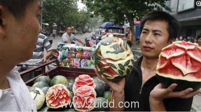水果网红西瓜雕刻哥卖的不是西瓜是艺术品