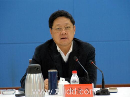 许前飞十八大以来首个在任上被调查高院院长许前飞简历背景现状漂亮话