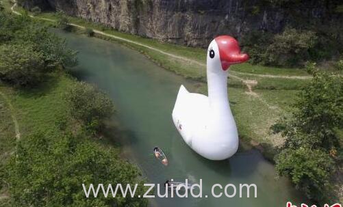 湖南湄江三道岩门巨型“大白鹅”吉祥物图片信息