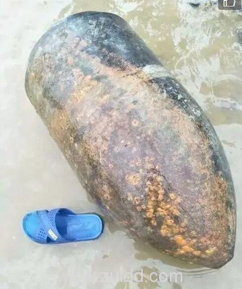 安徽广德县村民捞鱼捞了个大型航空炸弹