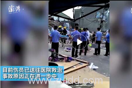 江苏苏州直镇淞港村商铺液化气泄漏爆炸毁4间商铺现场视频图片
