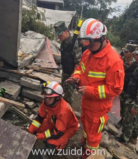 贵州省毕节市纳雍县张家湾镇普洒社区桥边组发生山体滑坡现场图片最新消息